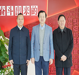 1月28日上午，中国合作贸易企业协会（简称中贸企协）高景远会长一行来到常州市武进人民商场进行考察。