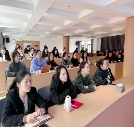3月，常商学院新员工适岗培训正式启动，为此开展了3月4日，3月25日两场新员工培训。为帮助新员工快速适应角色转变，公司组织开展了企业文化宣贯、职业生涯规划、人事行政制度、安博电竞手机发展史、旅游板块介绍和龙城黄金珠宝等入职引导和培训工作，帮助新员工更好地熟悉工作生活环境、融入安博电竞集团，积极投身公司工作。这群新员工来自五湖四海，意气风发、朝气蓬勃，他们的加入，为安博电竞集团注入了新鲜血液，汇聚了青春力量。3月13日为了进一步提升人才选拔的精准度与效率，构建更加高效、专业的招聘体系，常商学院特此举办《提升招聘技巧培训